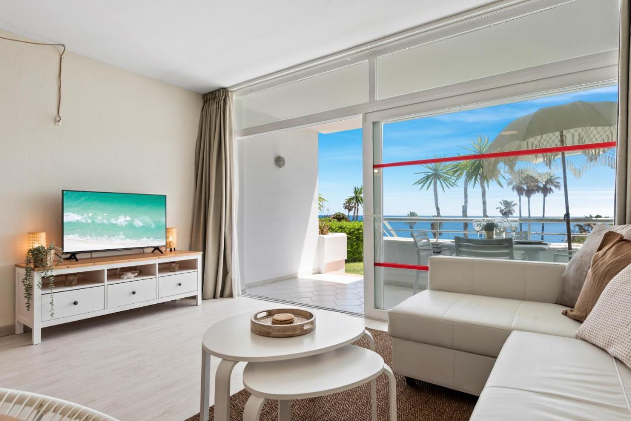 Frontline Beach Apartment Miraflores Sitio de Calahonda Bagian luar foto