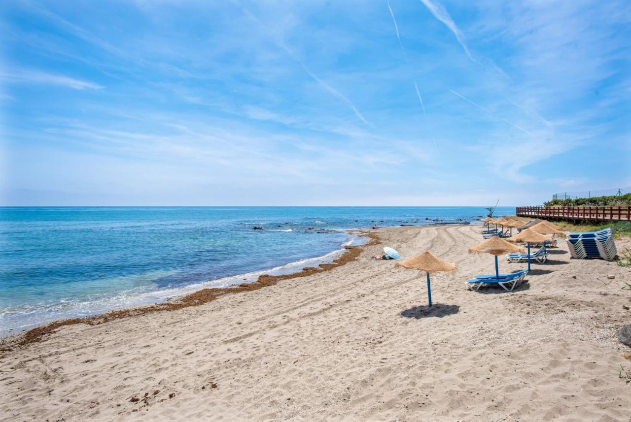 Frontline Beach Apartment Miraflores Sitio de Calahonda Bagian luar foto